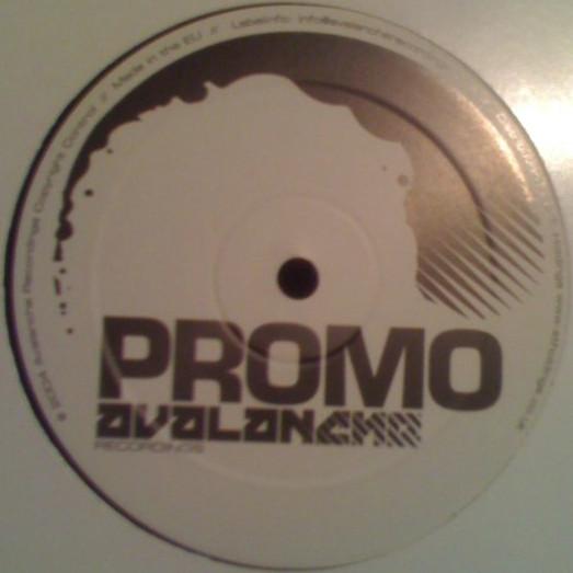 Crossfire - The Signz / Camouflage