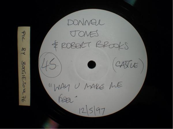 Donell Jones, Robert Brooks (3) - The Way You Make Me Feel
