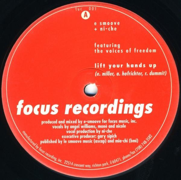 E-Smoove, Voices Of Freedom, Ni-Che - Lift Your Hands Up